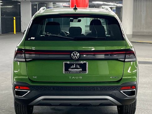 New 2026 Volkswagen Taos SE AWD/4WD image 32