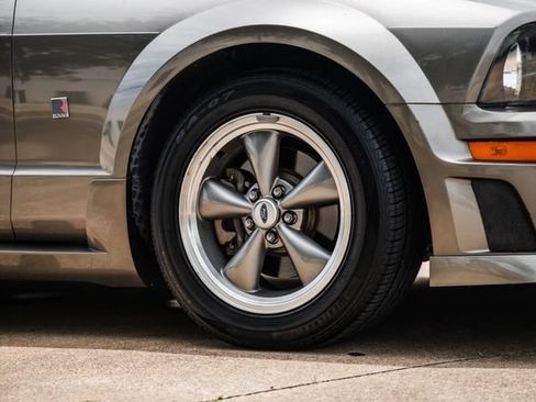 Used 2005 Ford Mustang GT Premium RWD image 57