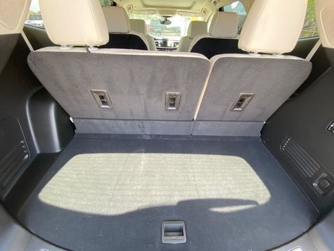 Used 2022 Buick Enclave Avenir FWD image 17