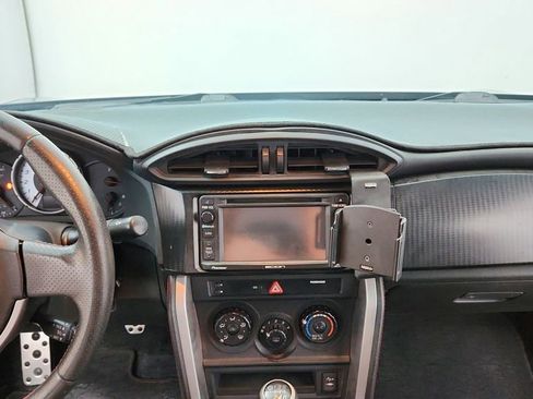 Used 2014 Scion FR-S image 25