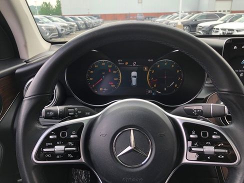 Used 2022 Mercedes-Benz GLC 300 4MATIC w/ Premium Package Lite image 19