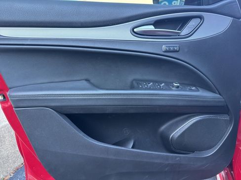 Used 2022 Alfa Romeo Stelvio Veloce image 23