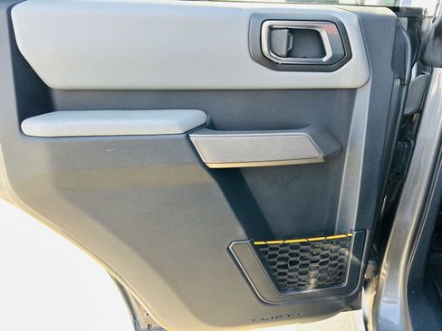 Used 2022 Ford Bronco Badlands image 27