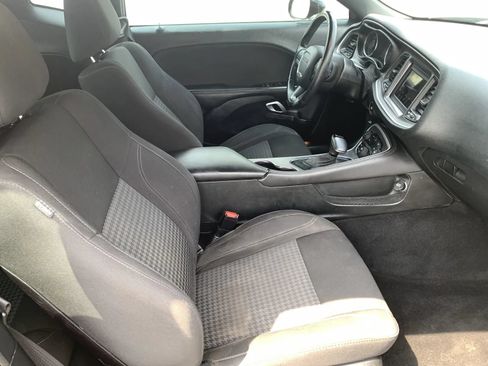 Used 2019 Dodge Challenger SXT RWD image 26