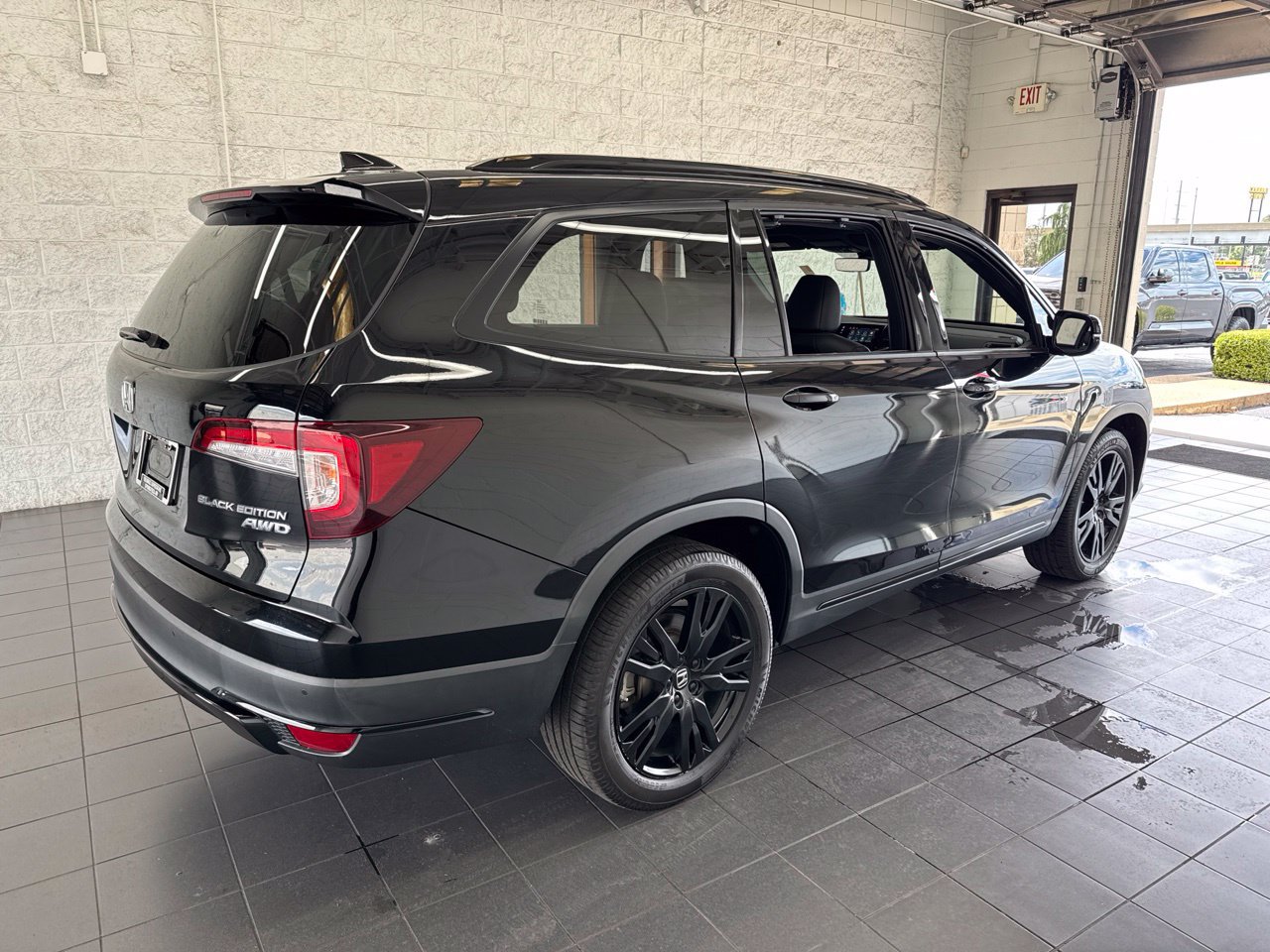 Used 2021 Honda Pilot Black Edition image 8