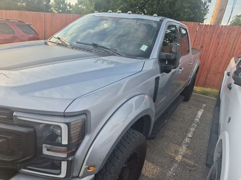 Used 2022 Ford F250 Lariat w/ Black Appearance Package AWD/4WD image 5
