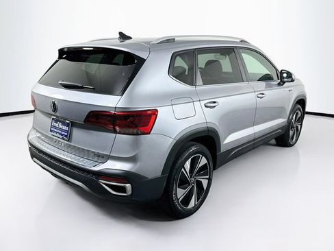 Used 2023 Volkswagen Taos SE AWD/4WD image 8