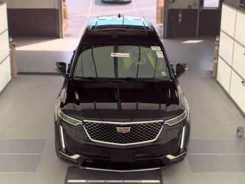 Used 2023 Cadillac XT6 Premium Luxury AWD/4WD image 3
