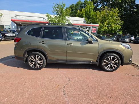 Used 2023 Subaru Forester Limited AWD/4WD image 6
