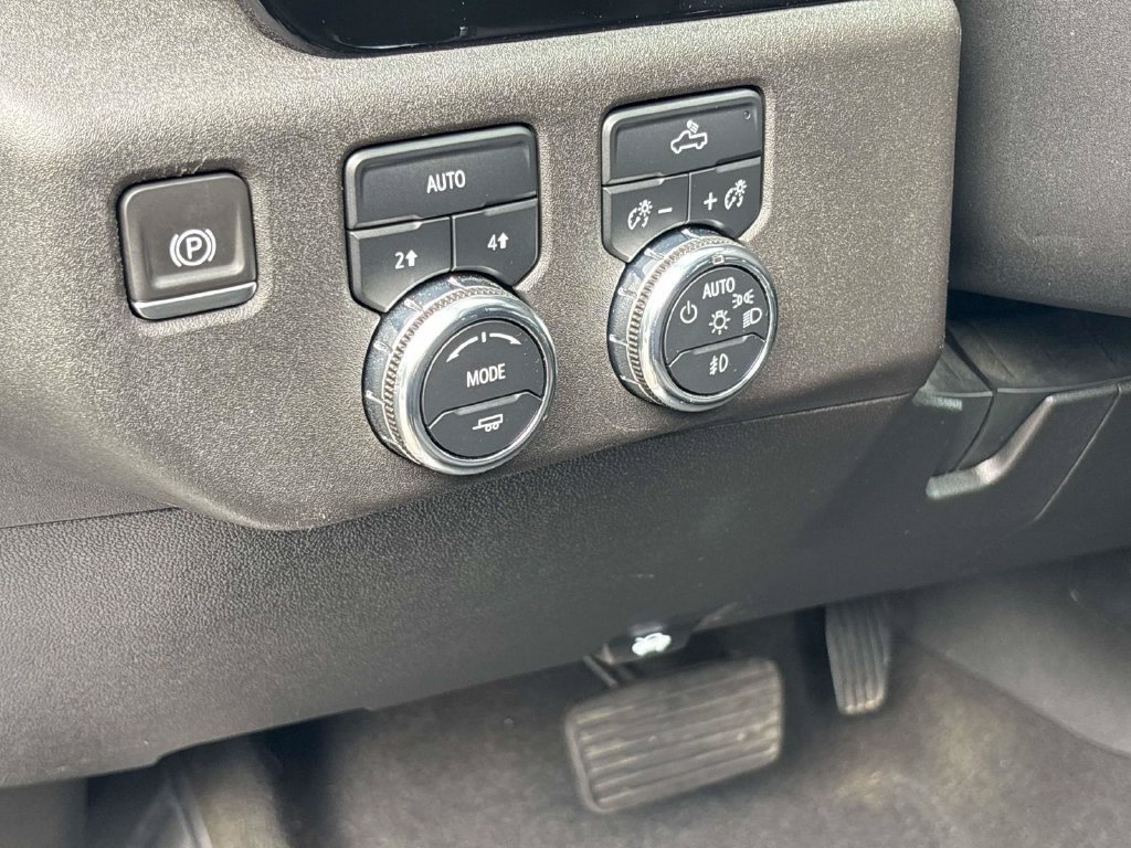 Used 2023 GMC Sierra 1500 Elevation AWD/4WD image 18