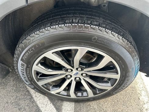 Used 2025 Ford Explorer ST-Line image 28