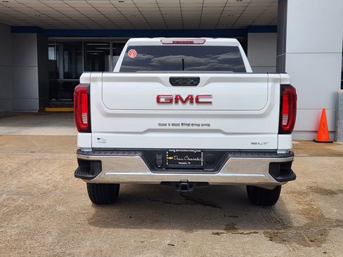 Used 2025 GMC Sierra 1500 SLT RWD image 7