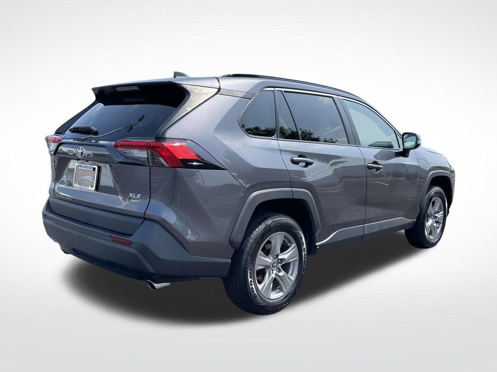 Used 2024 Toyota RAV4 XLE AWD/4WD image 8