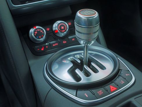 Used 2011 Audi R8 V10 image 76