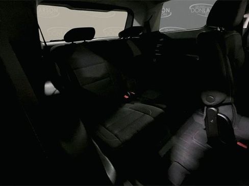 Certified 2023 GMC Acadia SLE w/ Driver Convenience Package image 34