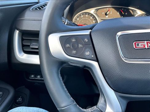 Used 2023 GMC Terrain SLT w/ Tech Package image 23