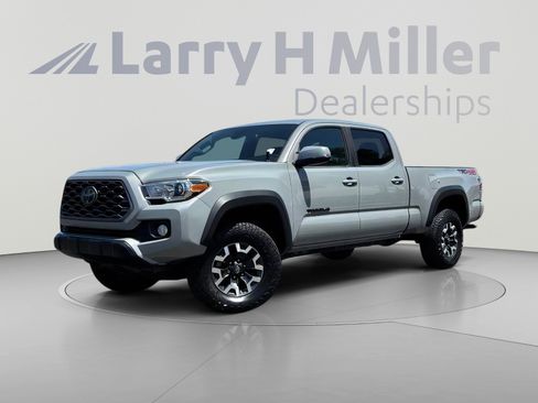 Used 2021 Toyota Tacoma TRD Off-Road w/ Technology Package AWD/4WD image 2