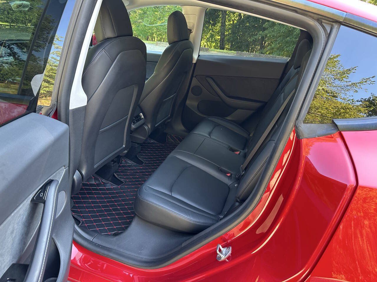 Used 2021 Tesla Model Y Long Range AWD/4WD image 22