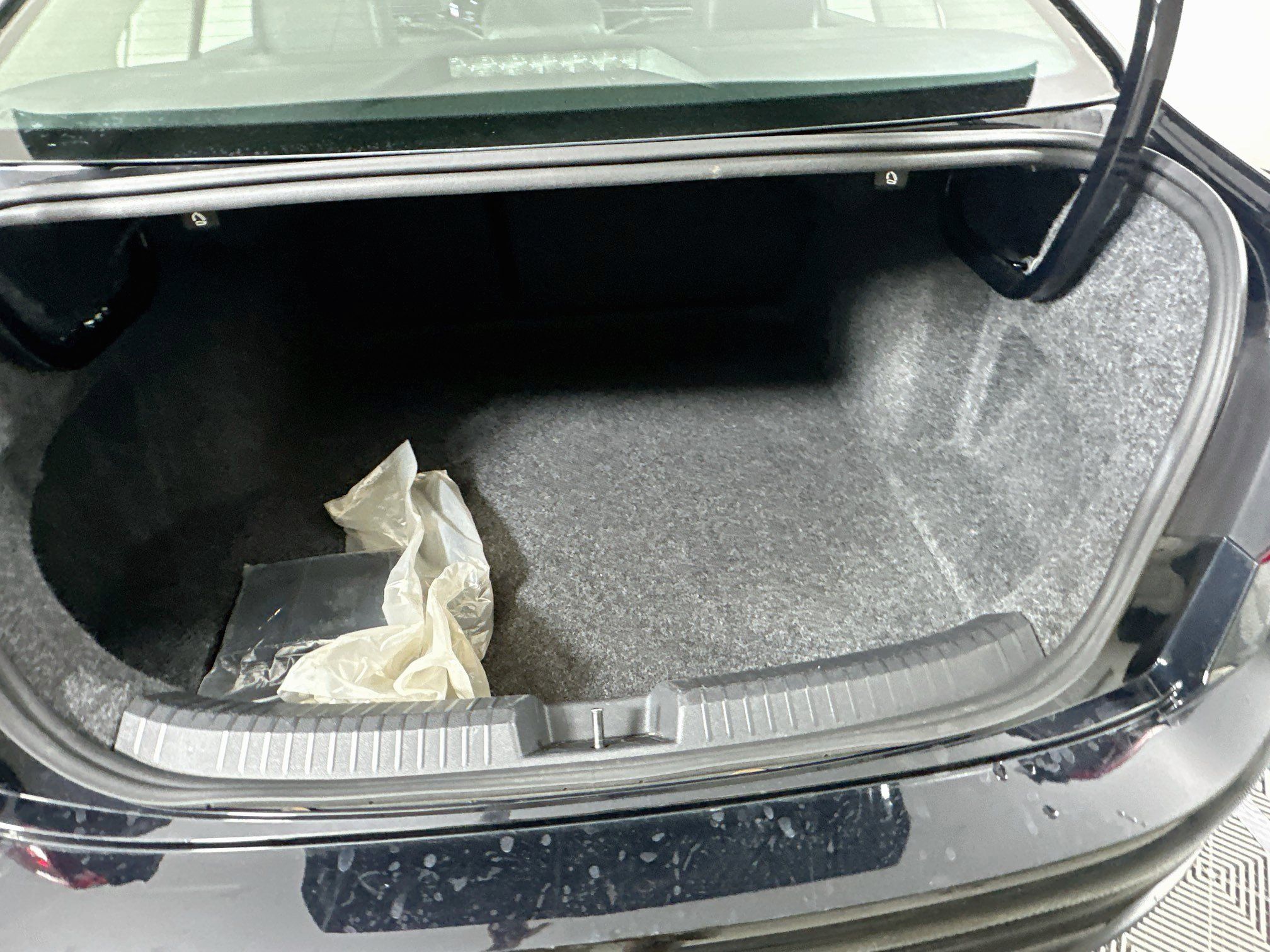 Used 2025 Volkswagen Jetta SE FWD image 27