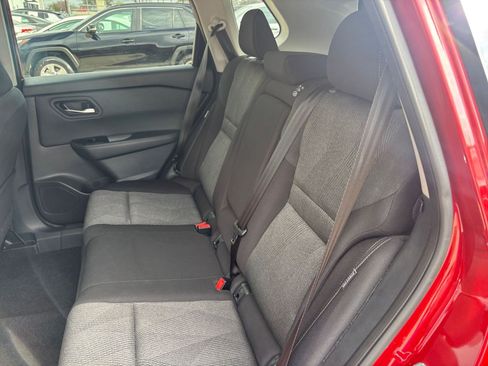 Used 2025 Nissan Rogue SV image 40