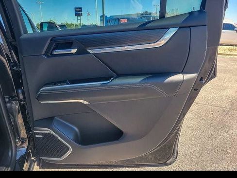 Used 2025 GMC Acadia Elevation AWD/4WD image 22