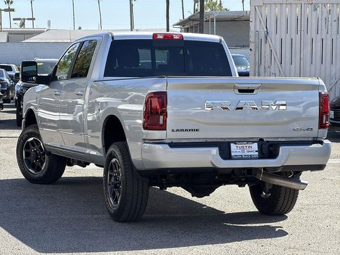 Used 2026 RAM 2500 Laramie AWD/4WD image 7