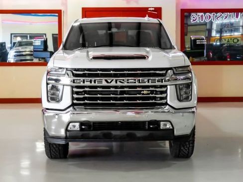 Used 2022 Chevrolet Silverado 2500 LTZ w/ LTZ Plus Package image 9