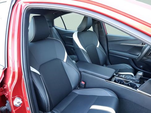 Used 2025 Toyota Camry SE FWD image 23