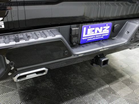 Used 2025 GMC Sierra 1500 AT4 w/ Technology Package AWD/4WD image 55