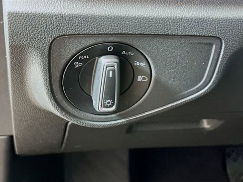 Used 2023 Volkswagen Atlas SEL AWD/4WD image 11