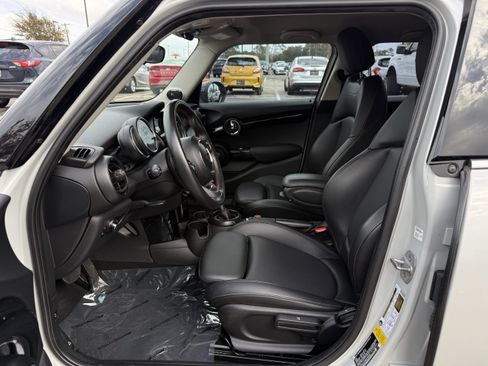 Used 2019 MINI Cooper S image 26