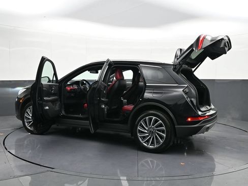Used 2023 Lincoln Corsair Reserve AWD/4WD image 41