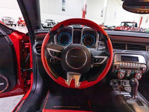 Used 2010 Chevrolet Camaro SS w/ RS Package RWD image 9