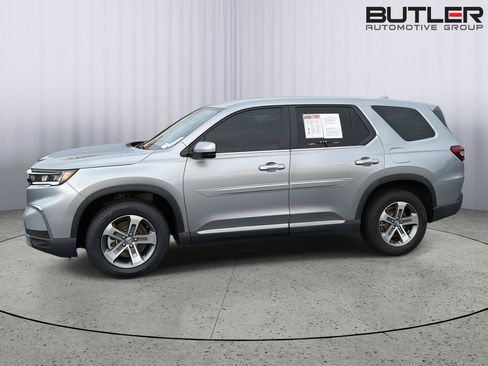 Used 2024 Honda Pilot EX-L image 3