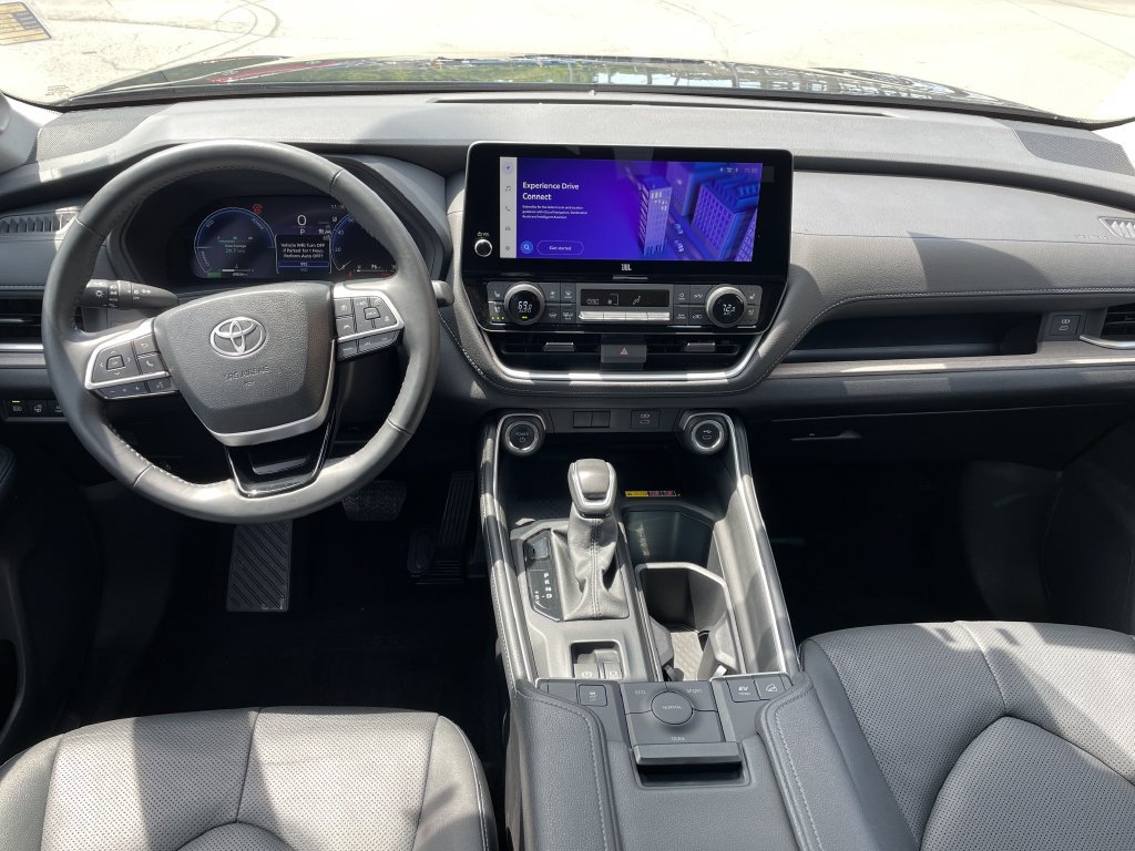 Used 2025 Toyota Grand Highlander AWD Hybrid image 15
