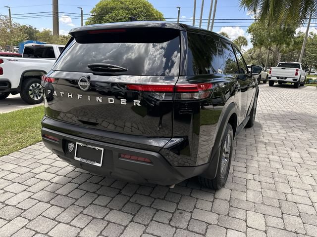 Used 2025 Nissan Pathfinder S FWD image 37