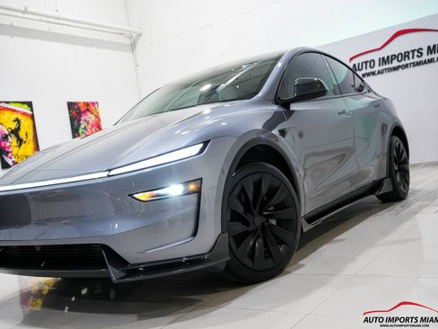 Used 2026 Tesla Model Y 2WD image 42