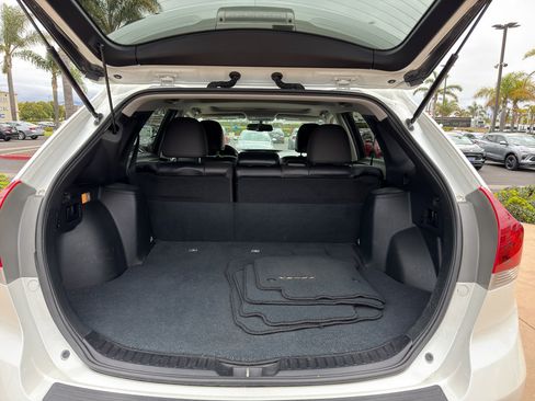Used 2013 Toyota Venza Limited w/ Tow Prep Pkg FWD image 6