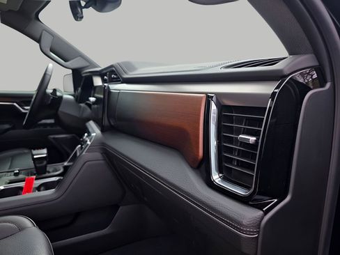 Used 2024 GMC Sierra 1500 Denali w/ Denali Reserve Package image 15