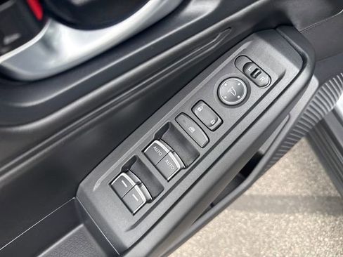 Certified 2025 Honda Accord SE image 10