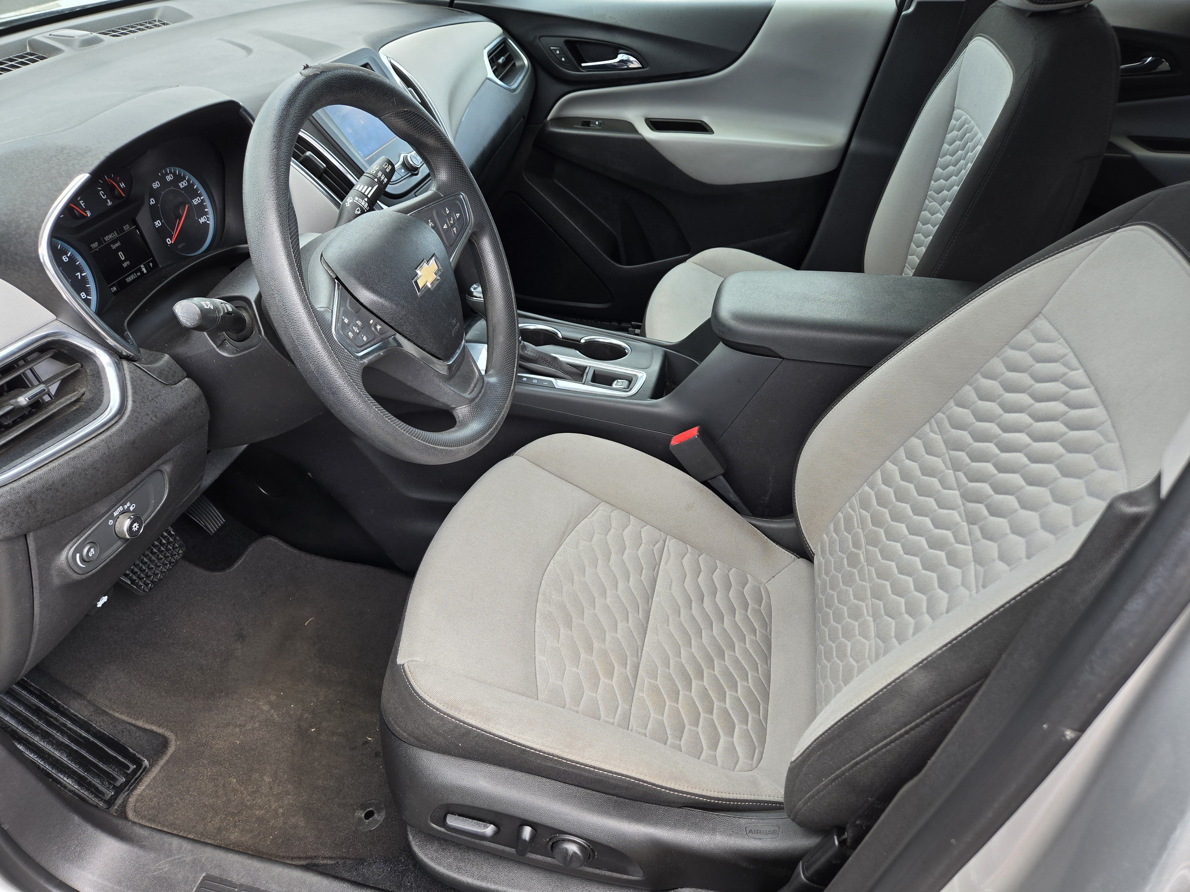 Used 2021 Chevrolet Equinox LS w/ LS Convenience Package FWD image 16