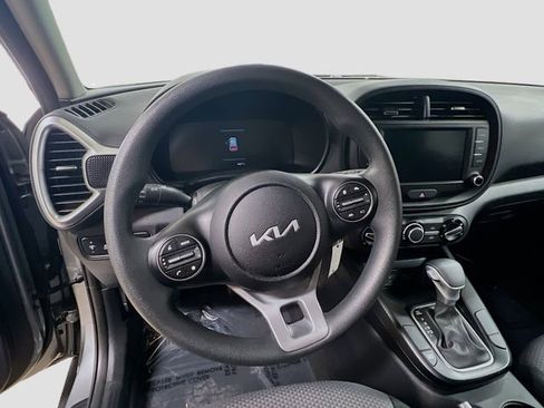 Certified 2025 Kia Soul LX image 11