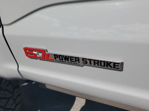 Used 2025 Ford F350 Platinum image 12