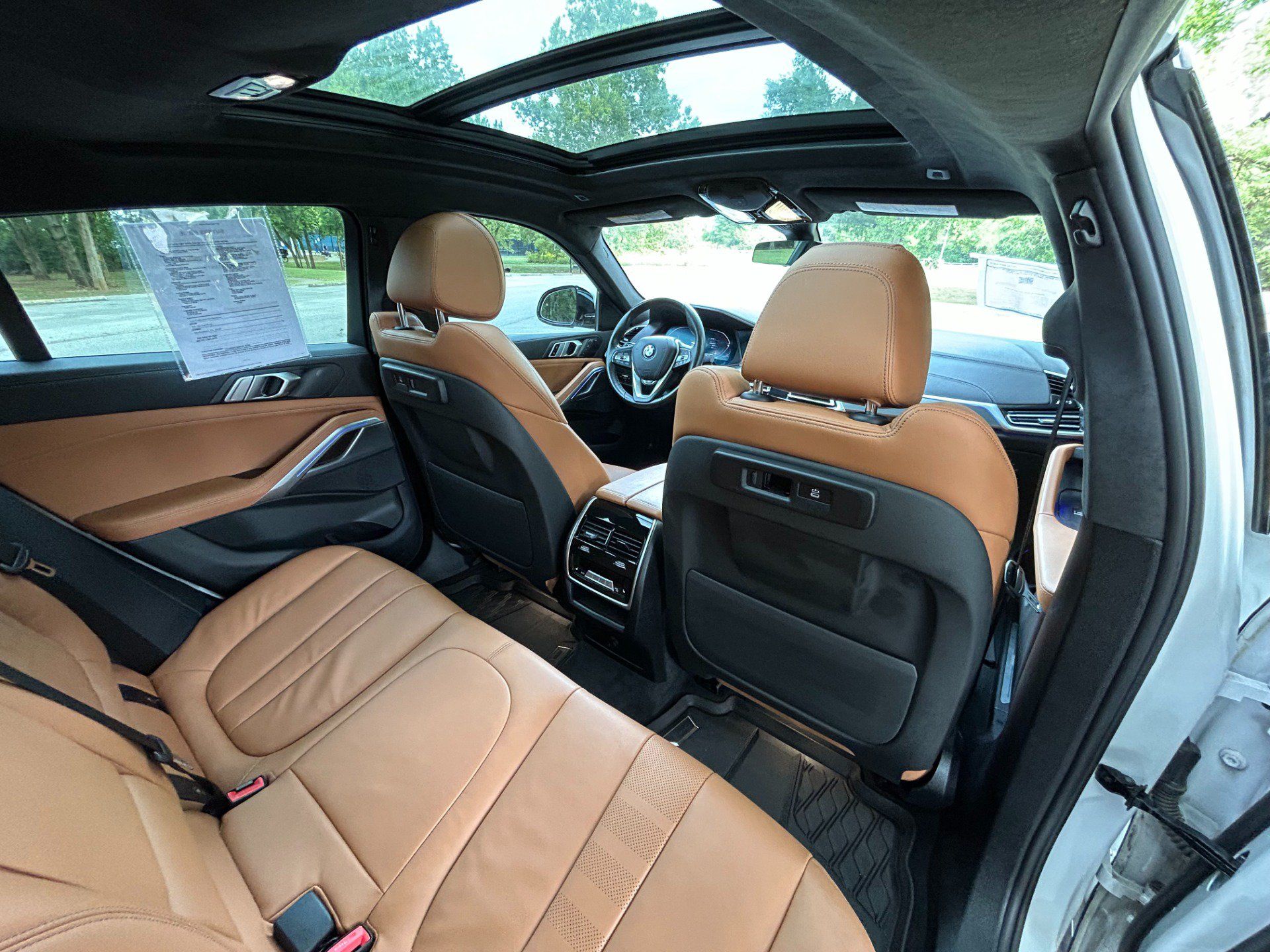 Used 2022 BMW X6 xDrive40i w/ Premium Package AWD/4WD image 16