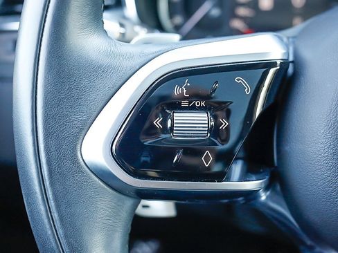 Used 2022 Jaguar F-PACE S image 38