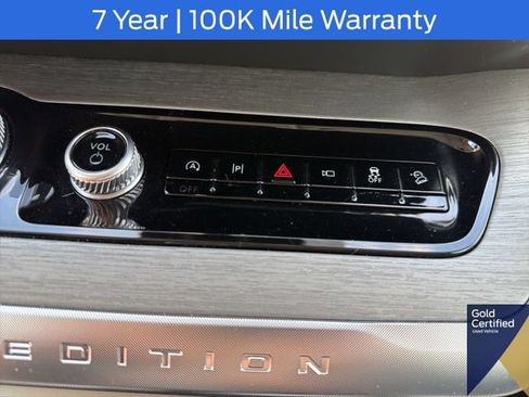 Used 2025 Ford Expedition Platinum AWD/4WD image 49