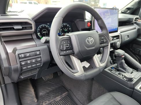 New 2026 Toyota 4Runner 4WD image 11