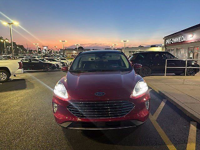 Used 2022 Ford Escape Titanium w/ Titanium Elite Package AWD/4WD image 8