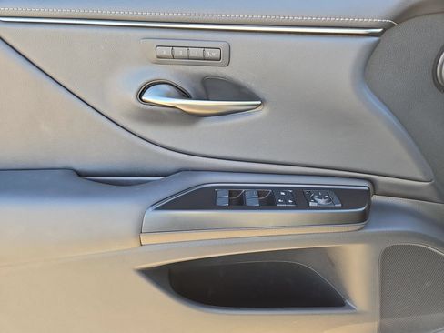 Used 2019 Lexus ES 350 w/ Premium Package FWD image 15