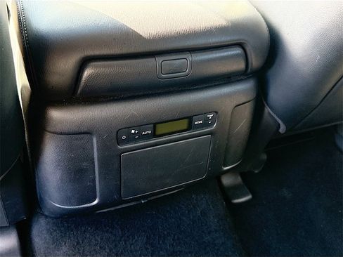 Used 2023 Nissan Armada SL image 28